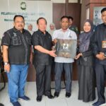 Pererat Solidaritas Keluarga Besar Peradilan, Ketua MS Aceh Salurkan Bingkisan Simpatik di MS Lhokseumawe