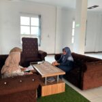 Dukung Riset Akademis, Hakim MS Lhokseumawe Terima Audiensi dan Wawancara Mahasiswi Pascasarjana Universitas Malikussaleh