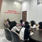 MS Lhokseumawe Perkuat Pemahaman Praktis Mahasiswi Magang Universitas Malikussaleh Melalui Kuliah Umum Hukum Acara Jinayat